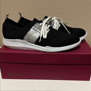 Munro Black and Silver Women's Sneakers